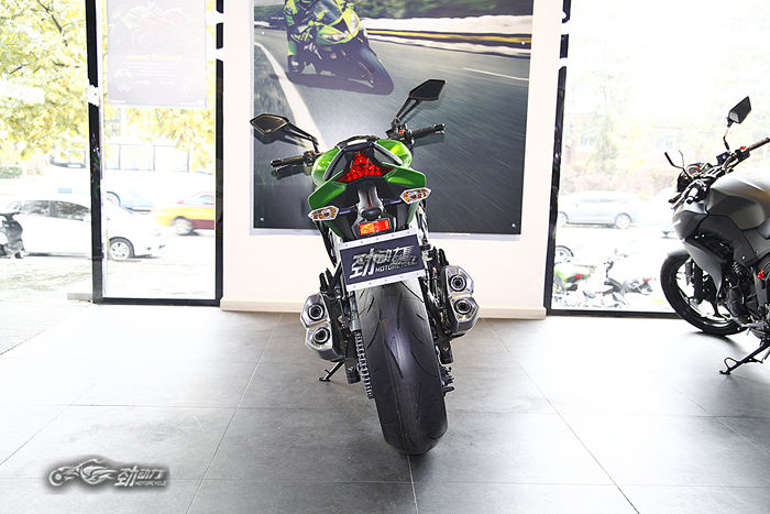 杜卡迪monster950对比川崎z1000,动力十足的川崎