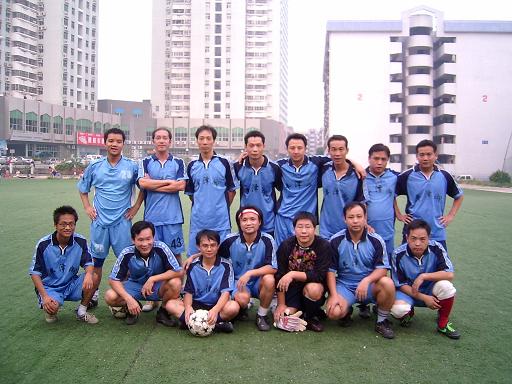 足球疯狂球迷视频,足球狂热球迷进场