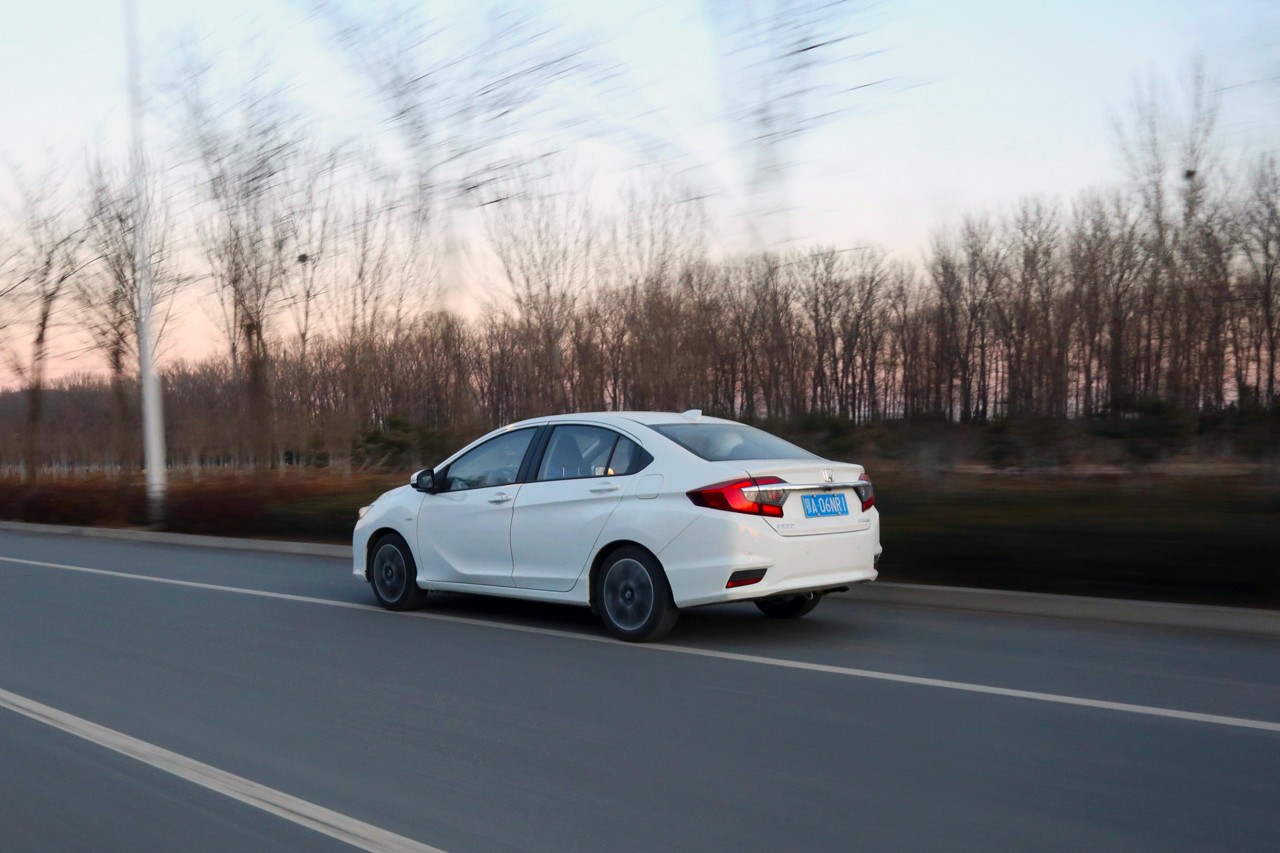 16年本田哥瑞豪华版评价,省油小型哥瑞