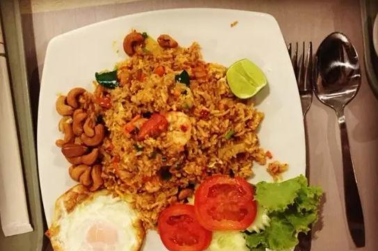 泰国十大必吃美食地,泰国最好吃的美食试吃