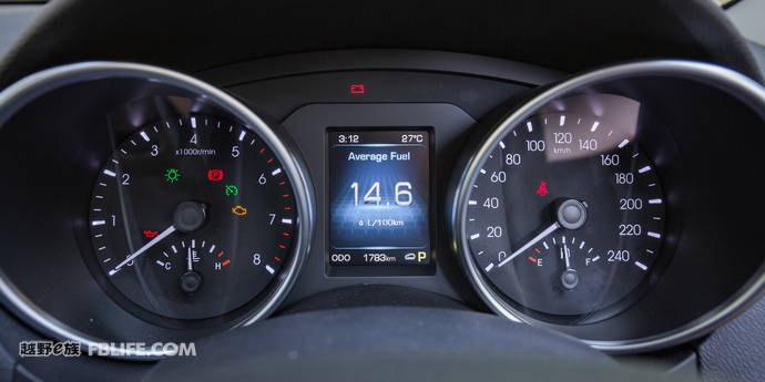 哈弗h8值得购买吗,此地无垠评测新款哈弗h8