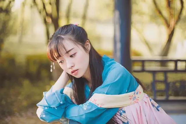 校花驾到：西安小华妃，淡雅脱俗森女系校花赵媛媛