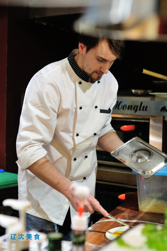 罗马尼亚大厨巴丘的美食厨房