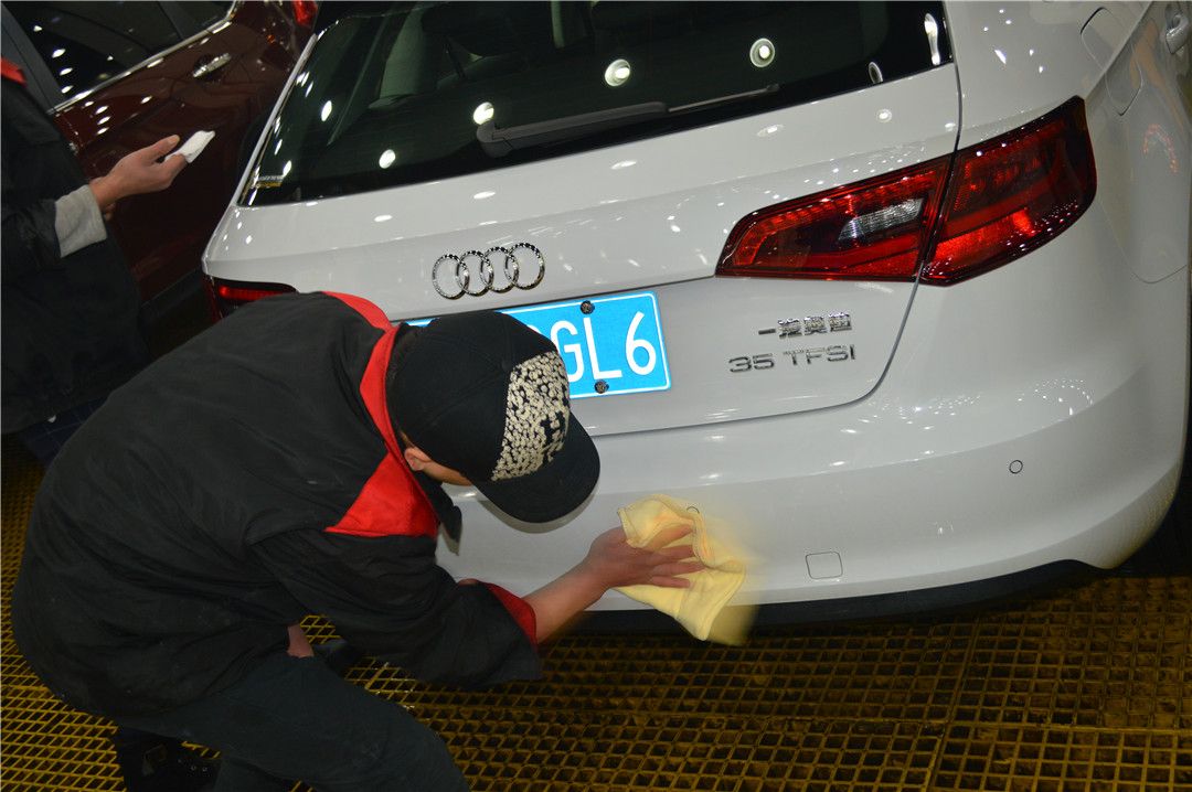 新年给爱车穿一层新衣，潇洒车镀晶体保护爱车