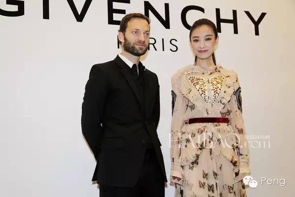 哭着喊回前女友，也阻止不了冯绍峰恋少女啊！但，谁在乎啊