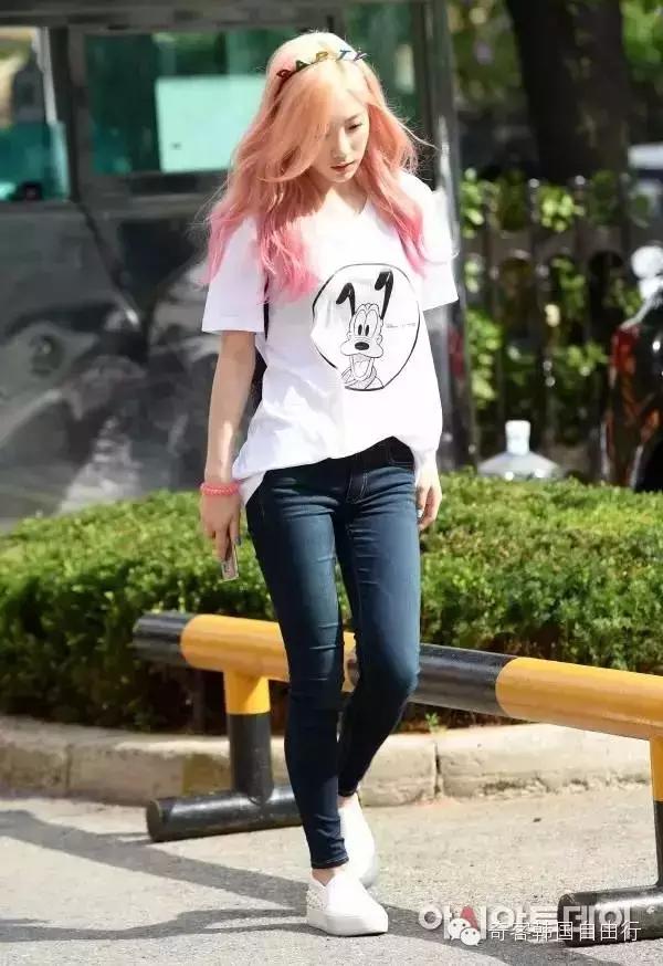 韩国妹子来中国逛超市,韩国女生都去哪买裙子