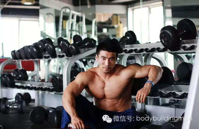 健美获得最高的奖项,健美夺冠时刻