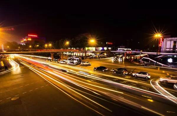 为啥女孩都喜欢去小寨逛,为什么说来西安一定要去小寨