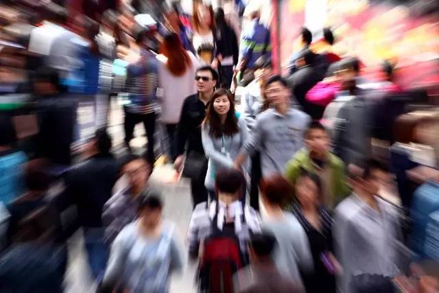 为啥女孩都喜欢去小寨逛,为什么说来西安一定要去小寨