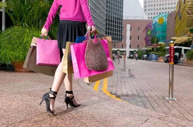 为啥女孩都喜欢去小寨逛,为什么说来西安一定要去小寨