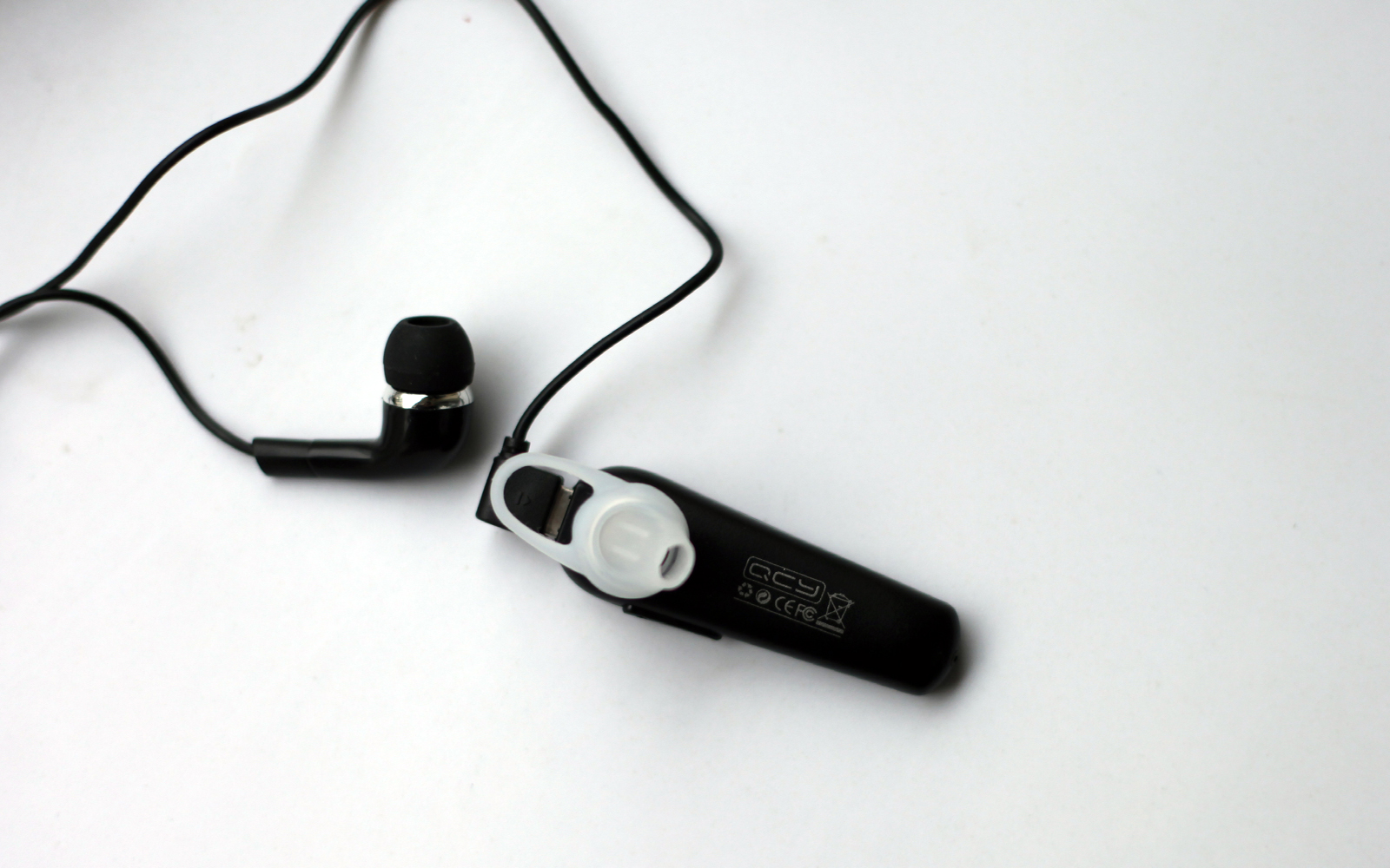 只需要29.9就能入手的蓝牙耳机QCYQ8体验