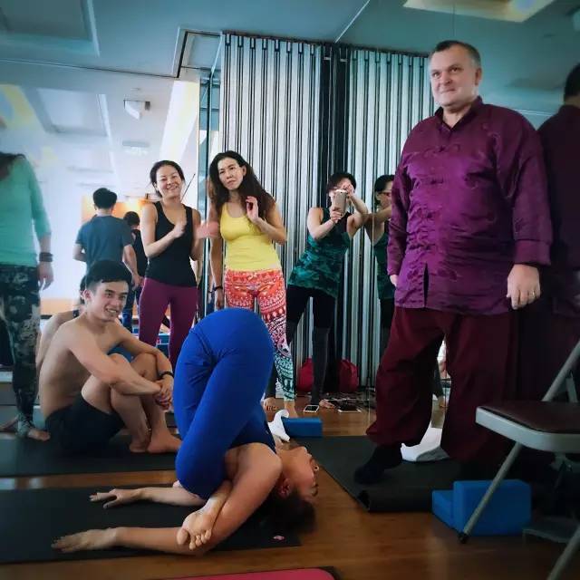 SeriWang：国内寰宇瑜伽第一人，身体和心灵一直在路上