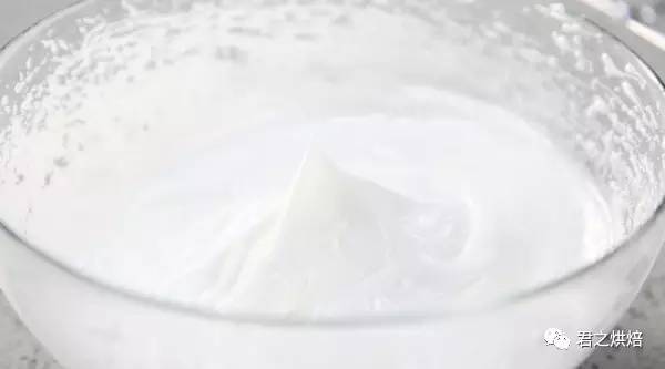 椰子油戚风蛋糕,6寸加8寸椰子油戚风蛋糕做法