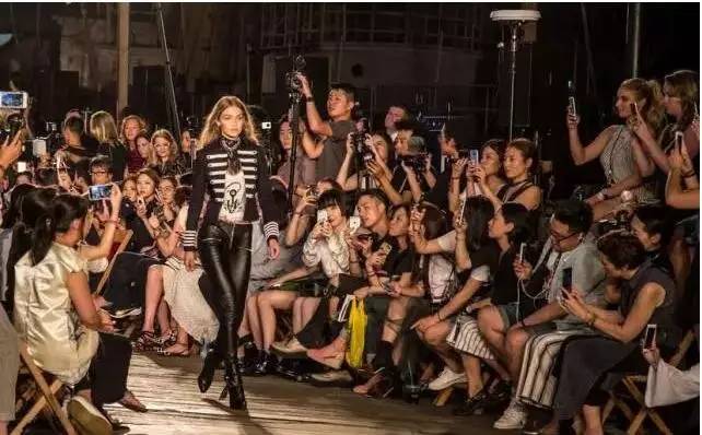 闃跨缁忓吀瑙嗛,闃跨绉嬬殑鏃跺皻鐢熸椿