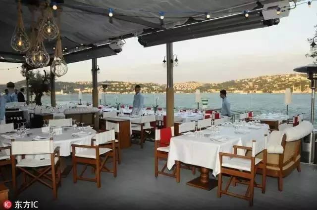 恐怖分子ak47真实开枪视频,ak47突击步枪袭击事件