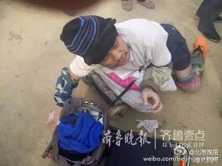 不堪救助站劝说，乞丐换上西装变身！