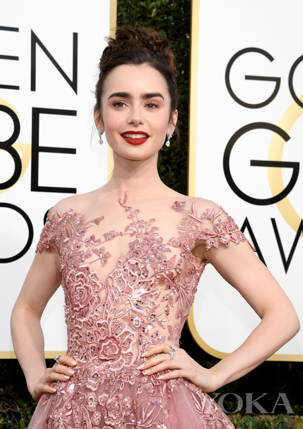 莉莉柯林斯化精致妆容,莉莉柯林斯兰蔻口红