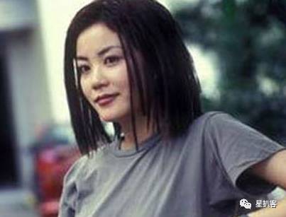 窦靖童孝顺,窦靖童照片被夸有个性