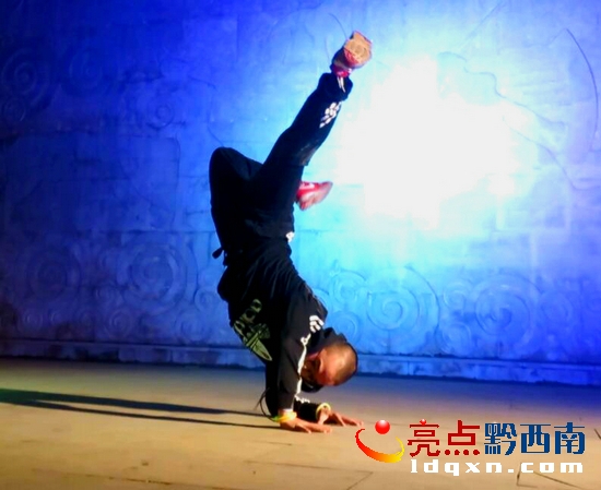 兴义八中跨年篝火晚会准备,兴义万峰林过年篝火晚会