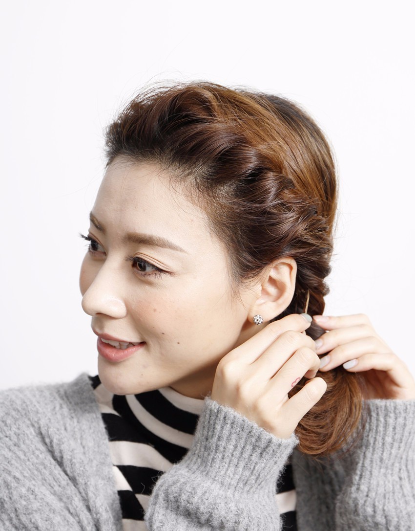 看十元妹子变身校对女孩，一天10+梳发造型，你也可以轻松学