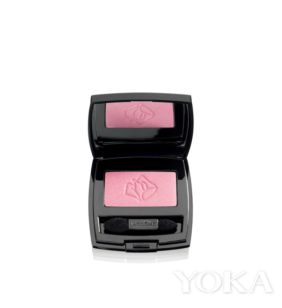 莉莉柯林斯化精致妆容,莉莉柯林斯兰蔻口红