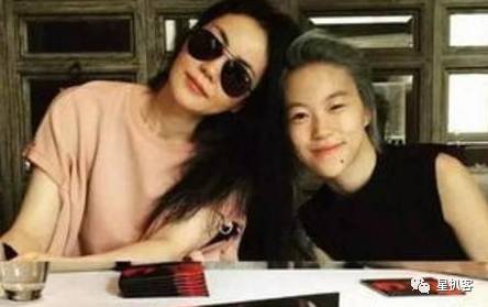 窦靖童孝顺,窦靖童照片被夸有个性