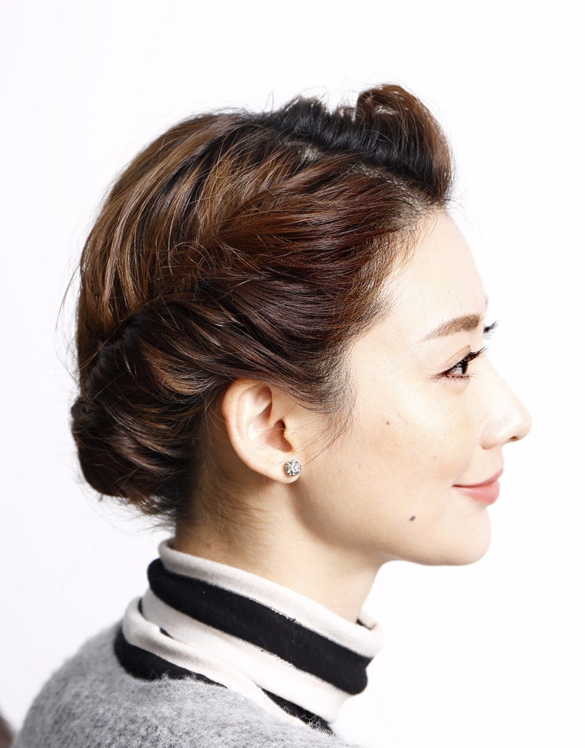 看十元妹子变身校对女孩，一天10+梳发造型，你也可以轻松学