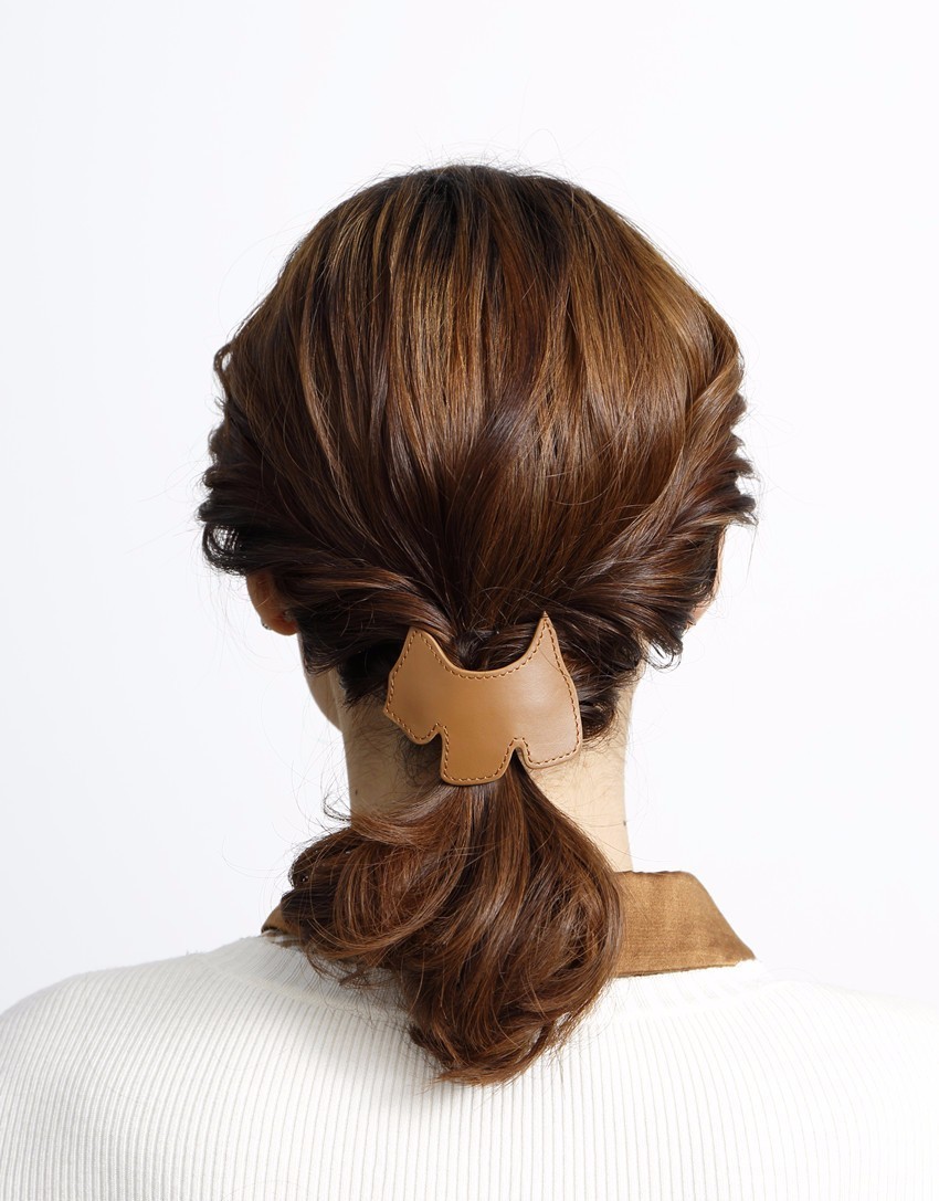 看十元妹子变身校对女孩，一天10+梳发造型，你也可以轻松学