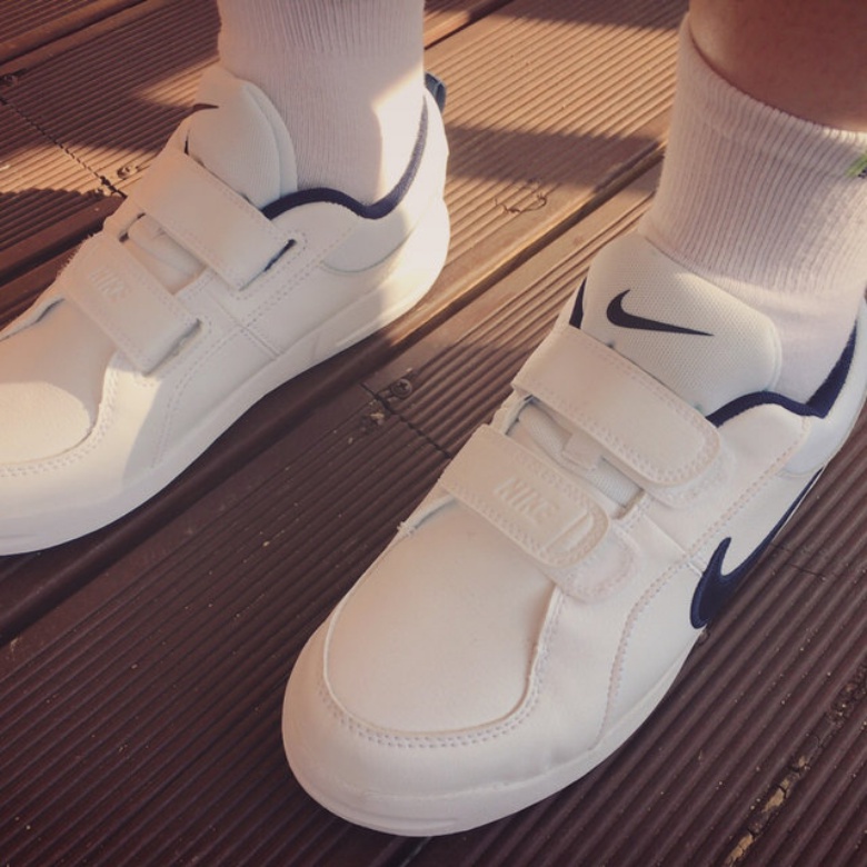 刘德华最新同款鞋子,刘德华同款adidas球鞋