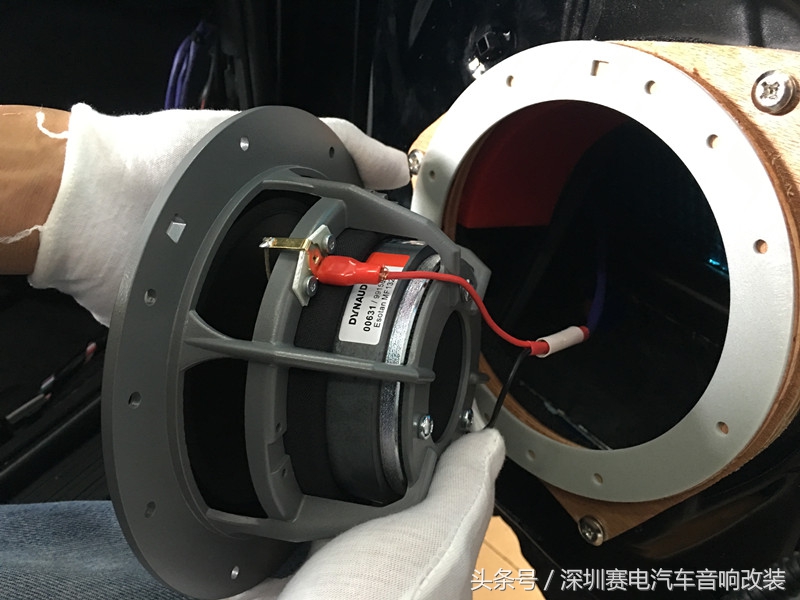 中山丰田锐志汽车音响改装,深圳锐志汽车音响改装