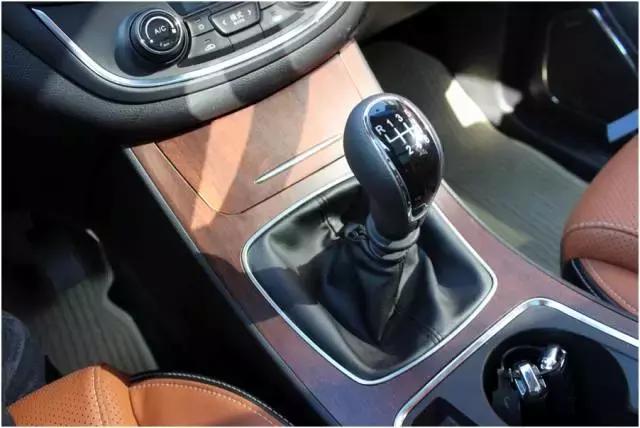 试驾体验宝骏560费用,宝骏5601.5t律动版定速巡航