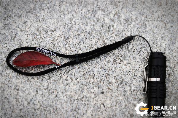 全球领先的高端照明品牌,防身专家,凯瑞兹XT1C测试