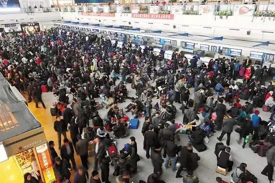 飞机晚点有什么补偿,飞机又晚点了该怎么回复对方