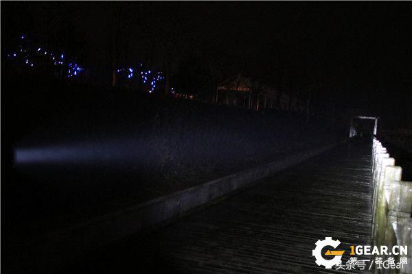 全球领先的高端照明品牌,防身专家,凯瑞兹XT1C测试