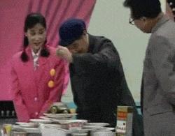 鸡蛋的蛋壳到底咋来的,鸡蛋壳不光滑很粗糙是假鸡蛋吗