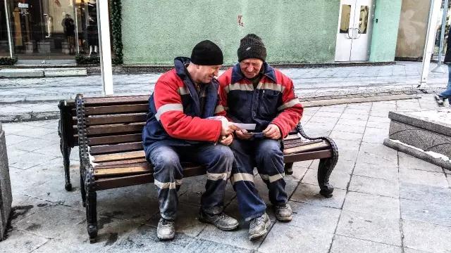 带三个美女自驾中国,自驾房车欧洲之旅