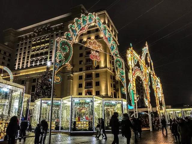 带三个美女自驾中国,自驾房车欧洲之旅