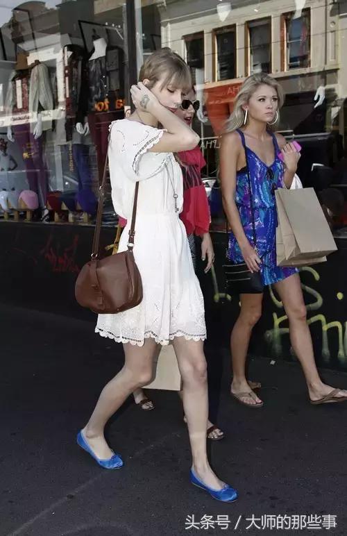 王菲包实际叫什么包,王菲04年隐退后多久复出的