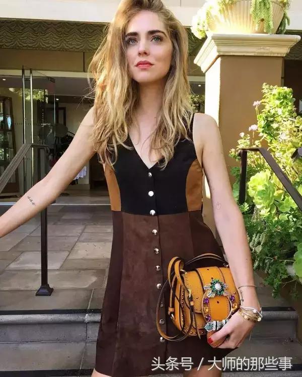 王菲包实际叫什么包,王菲04年隐退后多久复出的