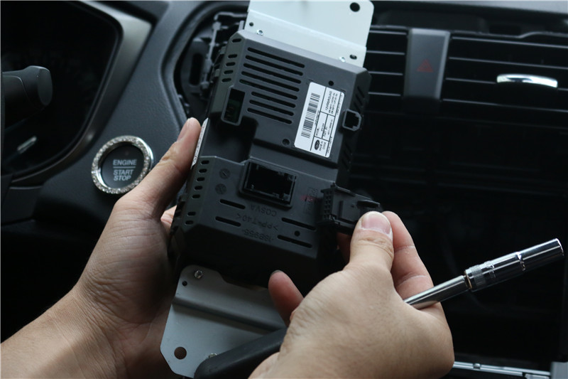 17款新蒙迪欧改畅影12.1寸2G运行+64G储存升级版导航