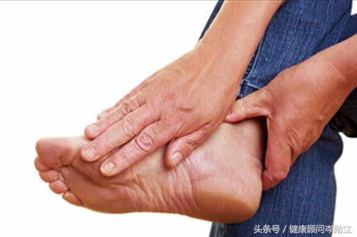 湿气重脚臭怎么解决,脚臭到底是不是有什么病啊