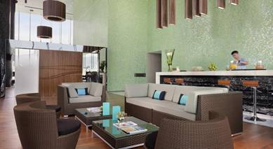 春节酒店贵得离谱,春节出游订酒店难