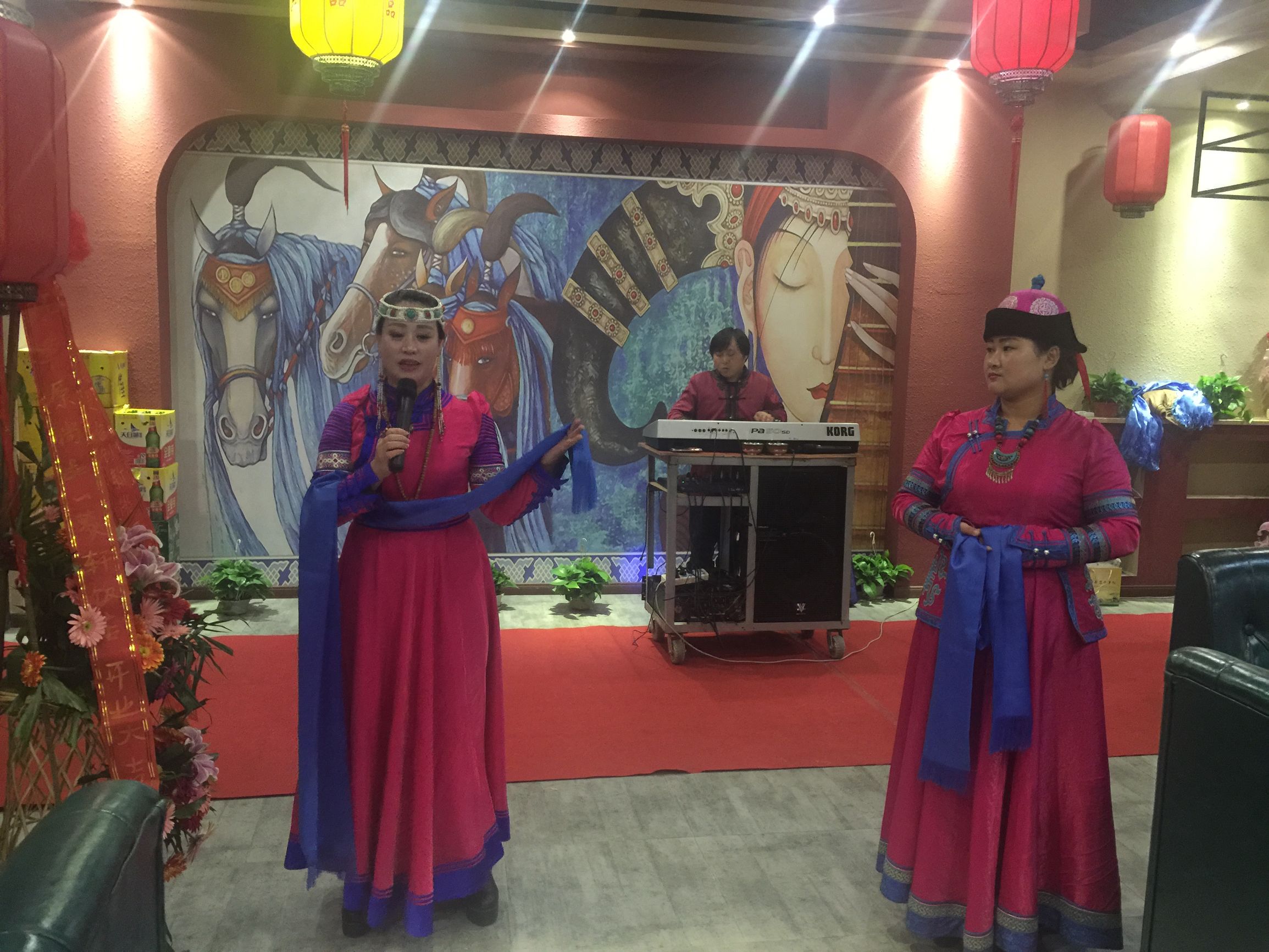 钂欏彜鐗硅壊鑽夊師楗簵,鑽夊師缇庨钂欏彜椋庢儏