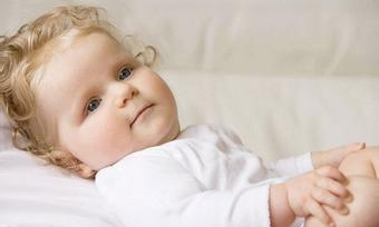 宝宝太胖了有什么危害,宝宝太瘦了吃什么会胖