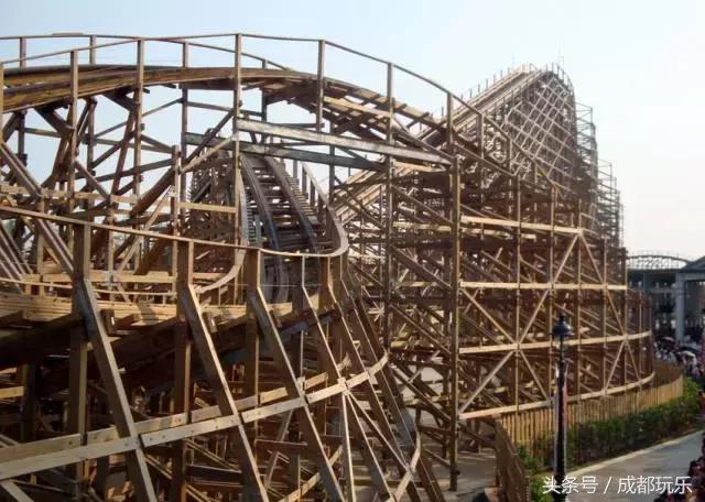 对不起，我们就爱待在成都！