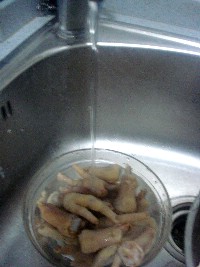 泡椒凤爪的腌制方法过年吃,自制泡椒凤爪最简单方法