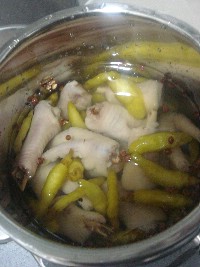 泡椒凤爪的腌制方法过年吃,自制泡椒凤爪最简单方法