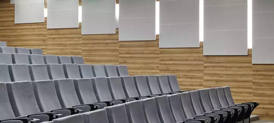 现代办公楼设计高级感,珠海现代简约办公楼会议室装修