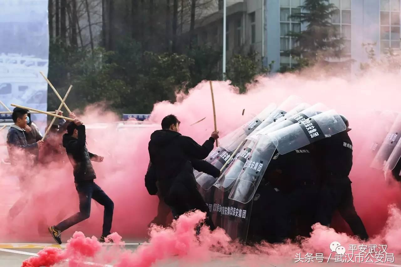 浜哄湪姹熸箹鐪熷疄闀栧眬瑙嗛,浜哄湪闀栧眬