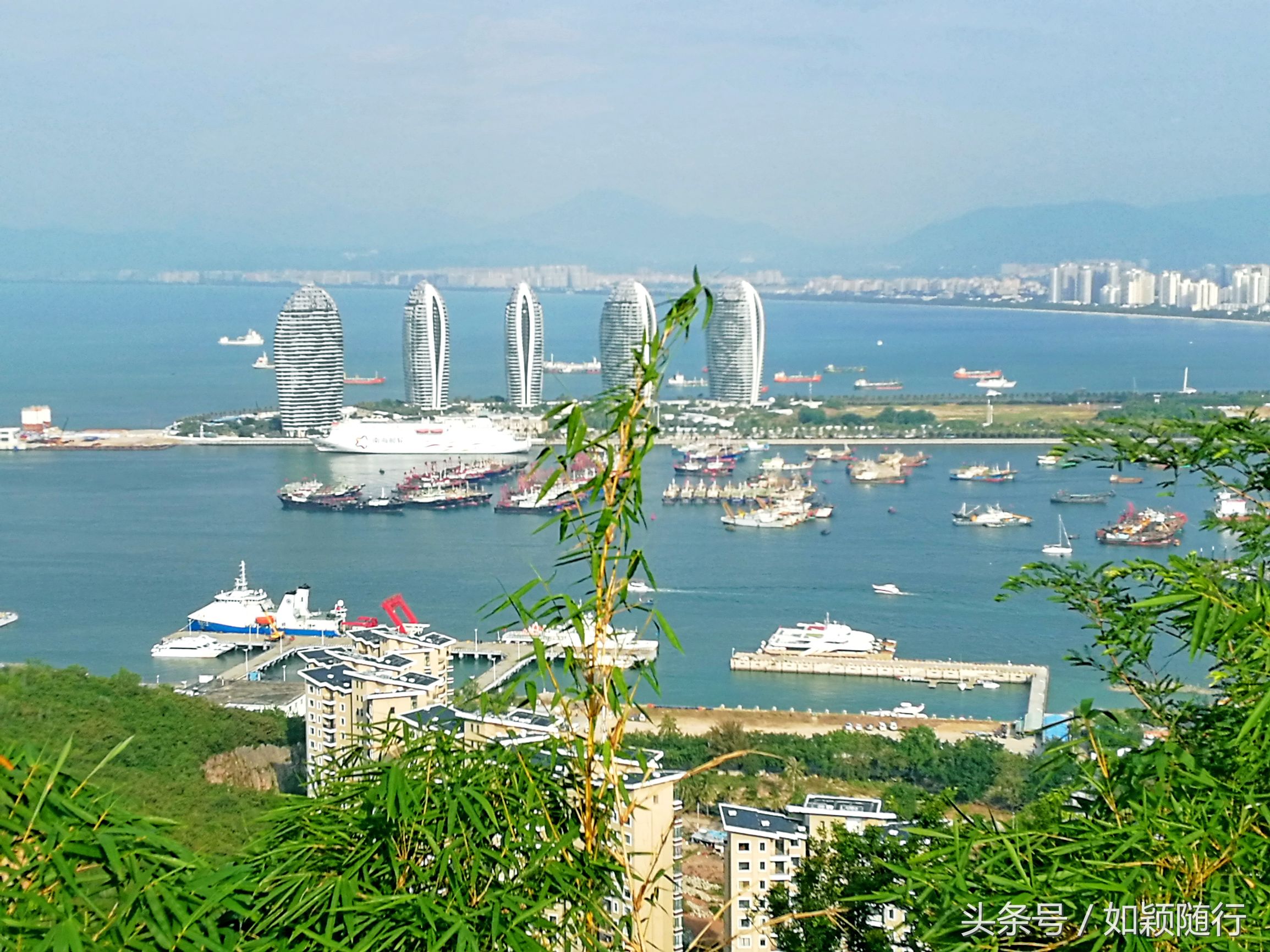 三亚地标美丽凤凰岛,三亚的凤凰岛与海花岛